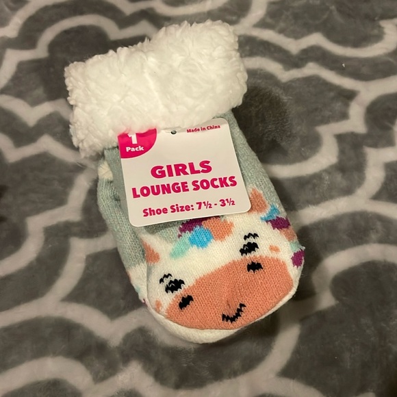 Girls Thick lounge socks withh gripper bottom shoe size 7.5-3.5 #1629 - Picture 1 of 6